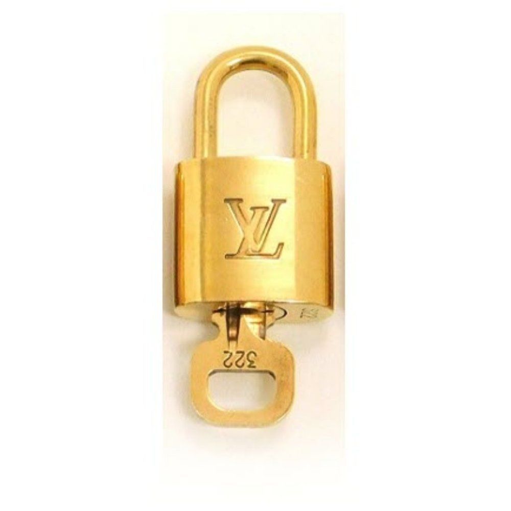 ❤️🦄 Authentic Louis Vuitton Gold Lock & Key Matching Set (#322)